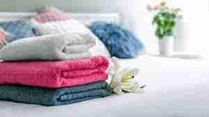 how to roll a bath towels