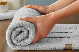 bath towels rolling 